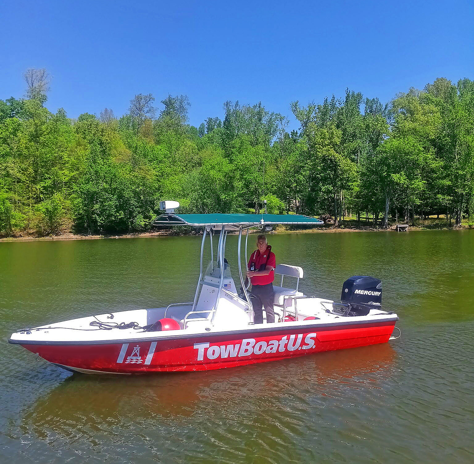 An image of Capt. Bob McMackins, owner of TowBoatUS Danville